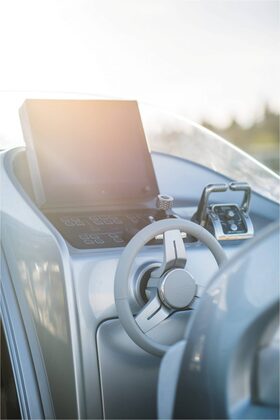 Small boat console